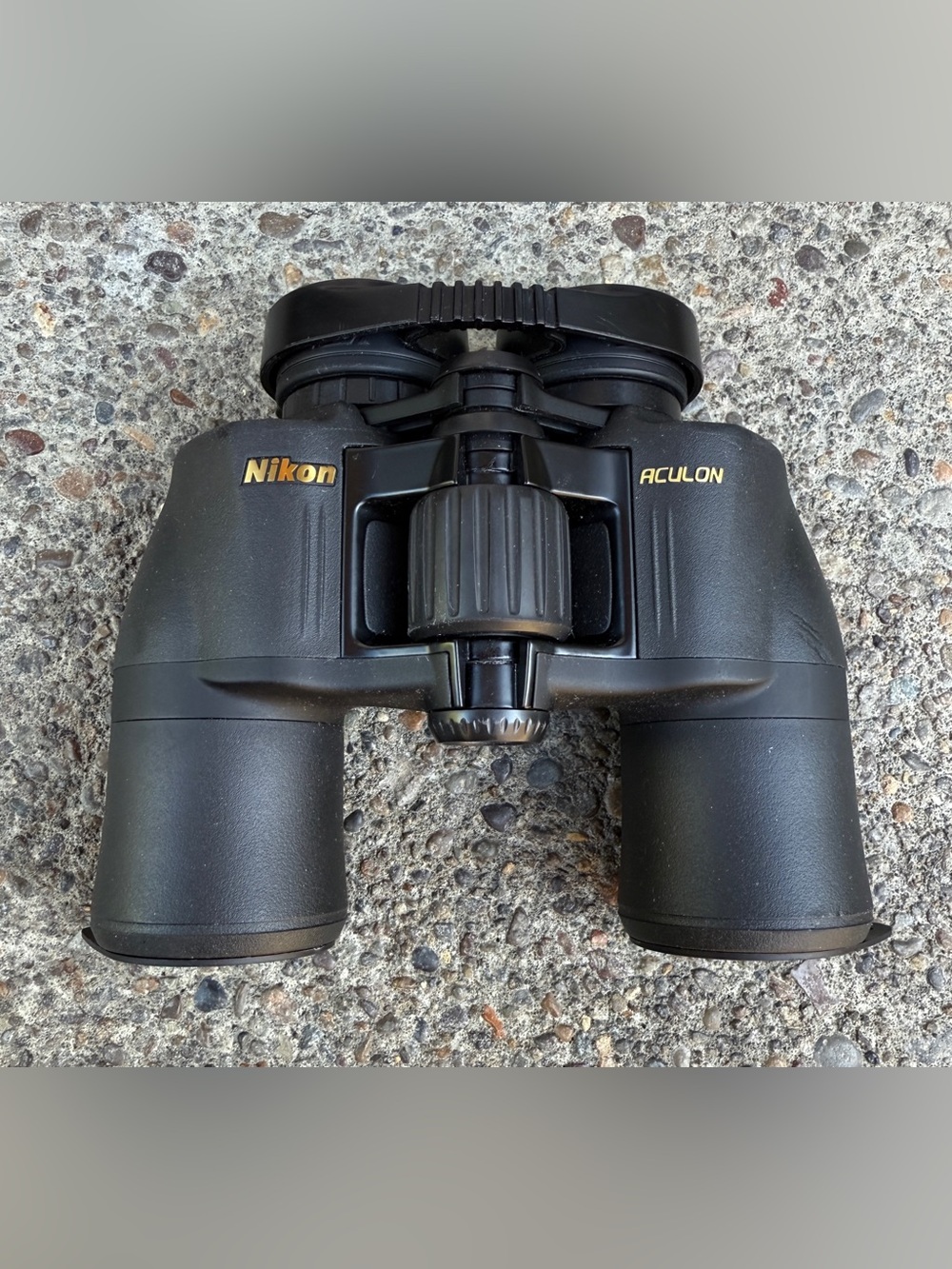 Nikon ACULON A211 10x42 Binoculars